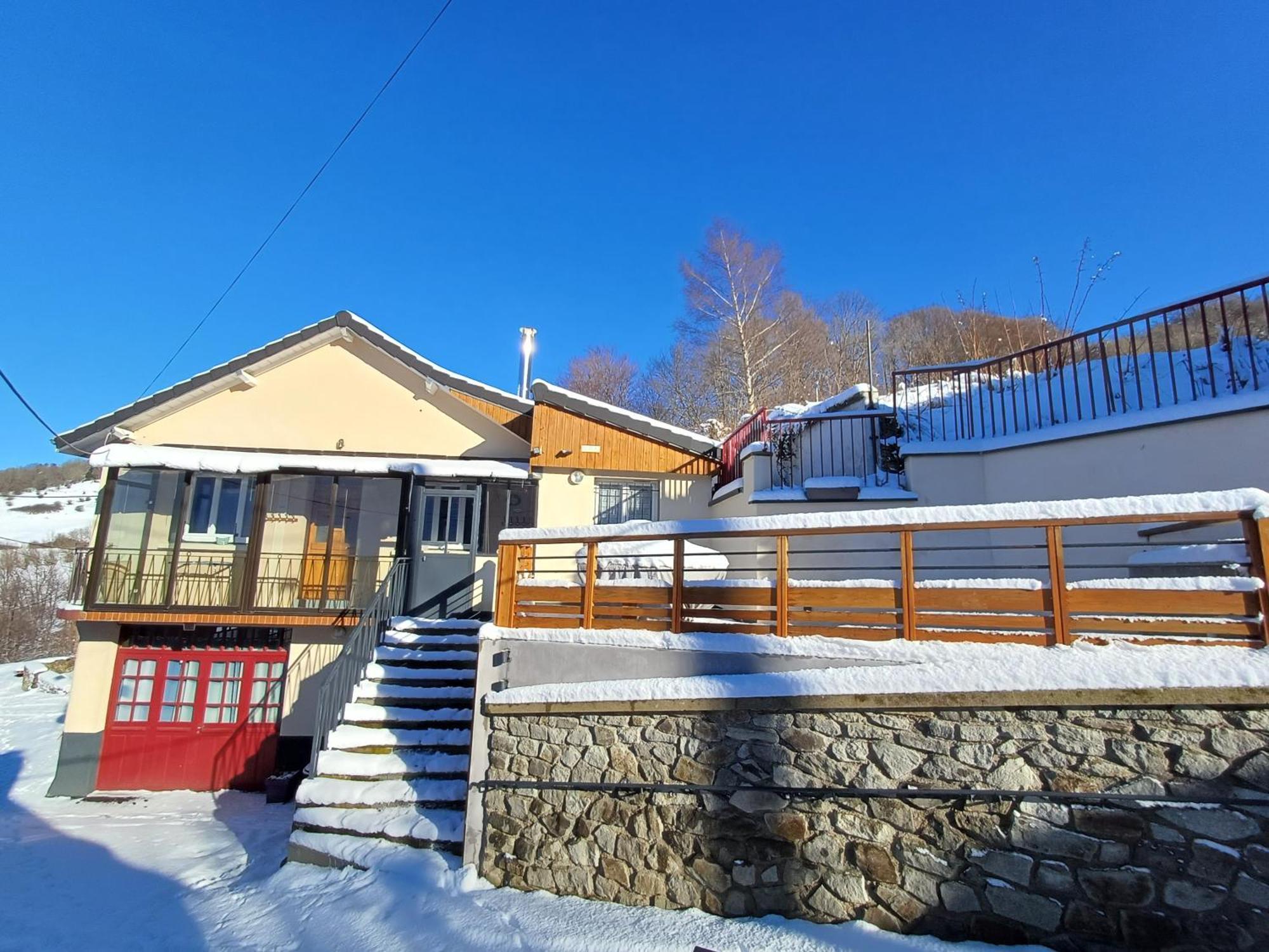 Les Planchettes Villa Orcival Exterior foto